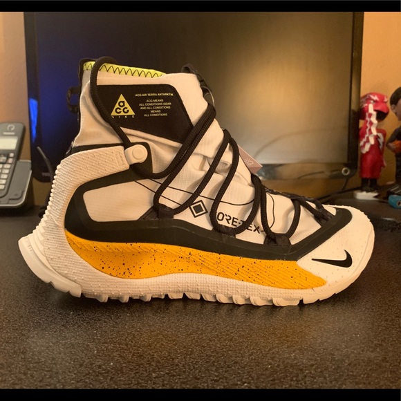Nike ACG Air Terra Antarktik GORETEX Summit White - Picture 1 of 7